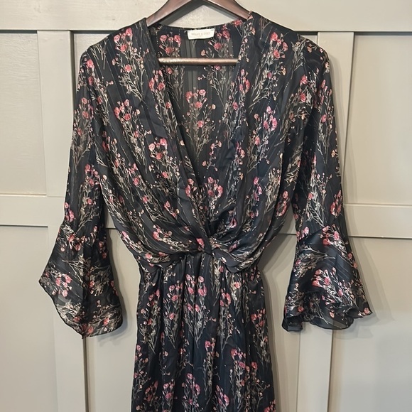 HOLLY & Joey Paris Bell Sleeve Surplice Neck Floral Maxi Dress Sheer Metallic S - Picture 7 of 15